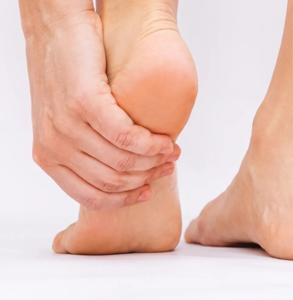 Assessment of heel pain from plantar fasciitis in a clinical examination